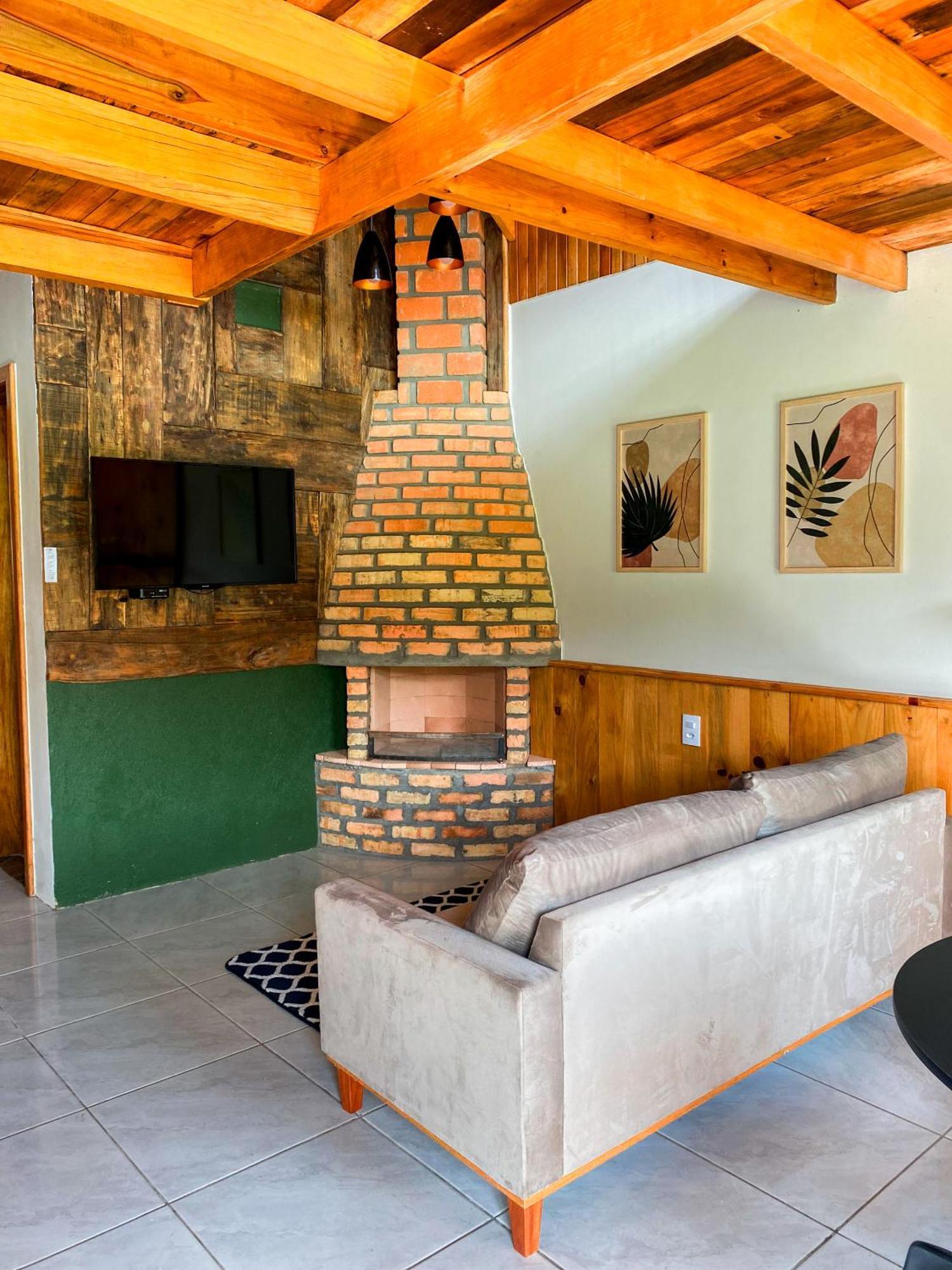 Pousada Rural Pavao - Suites E Chales 乌鲁比西 外观 照片